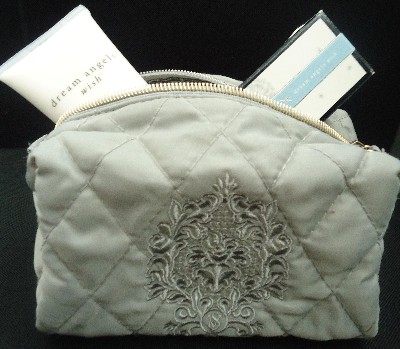 Necessarie cinza com kit